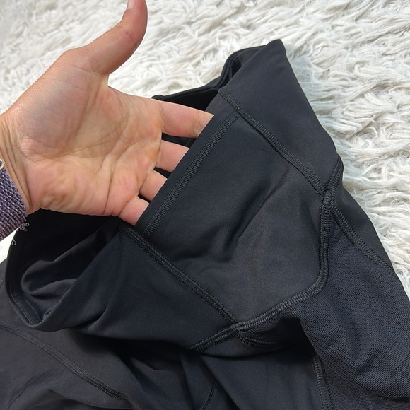 Lululemon Sheer Will High-Rise Short 10" *Pulse Black - Picture 5 of 8